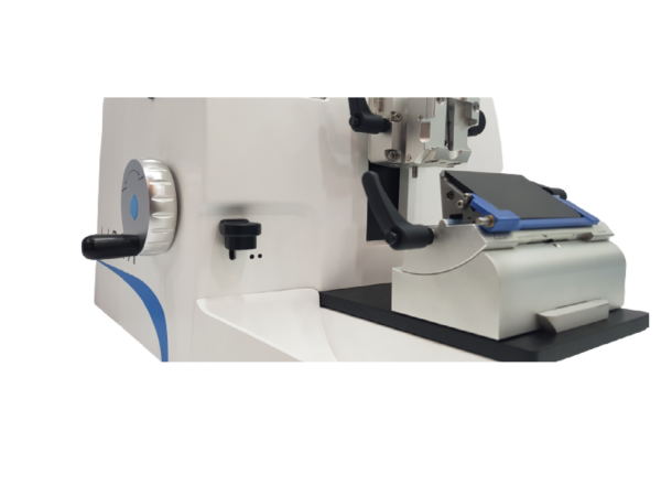 Sistema de orientación del microtomo MR3000 con portamuestras ajustable en ejes X, Y y Z