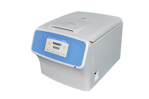 Centrífuga Clinica / Universal 4x100 Herafuge H1850