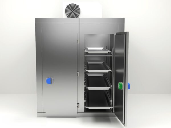 Detalle de las bandejas deslizantes de acero inoxidable AISI 304 dispuestas en dos columnas.