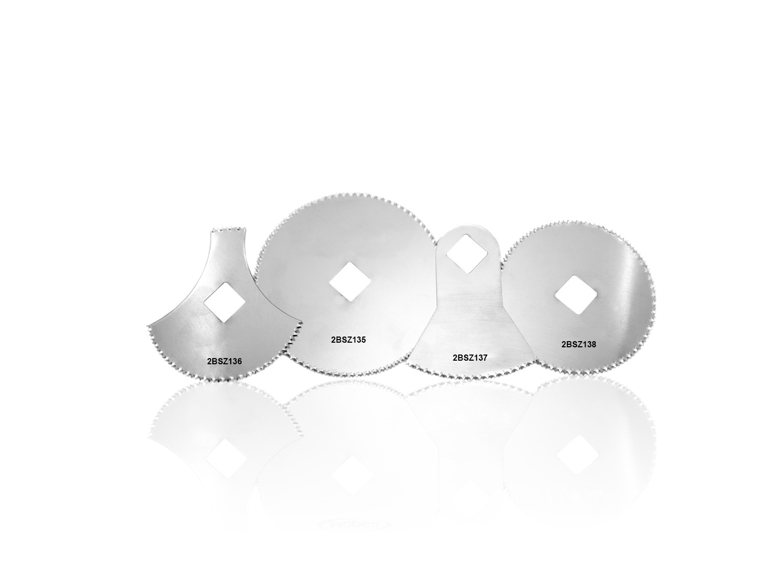 Conjunto de hojas de sierra para autopsia de distintos diámetros, compatibles con sierras médicas.